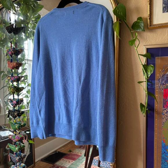 Naadam Blue Cashmere V-Neck Sweater Large Quality Luxury - Picture 5 of 5
